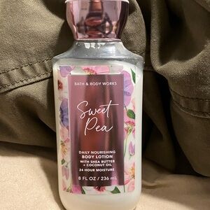 Bath & Body Works Sweet Pea Body Lotion - Pink and White